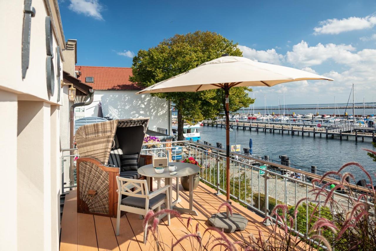 Kapitaenshaus In Wasserlage! Traumapartments Warnemuende Росток Екстер'єр фото